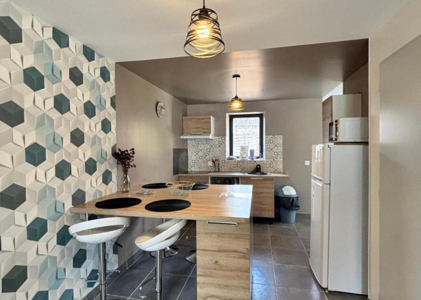 Centre-Loire Valley Bracieux Apartment with Terrace