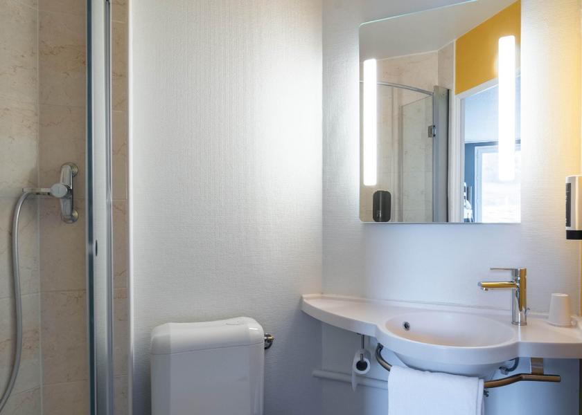 Nouvelle-Aquitaine Ussac Quadruple Room