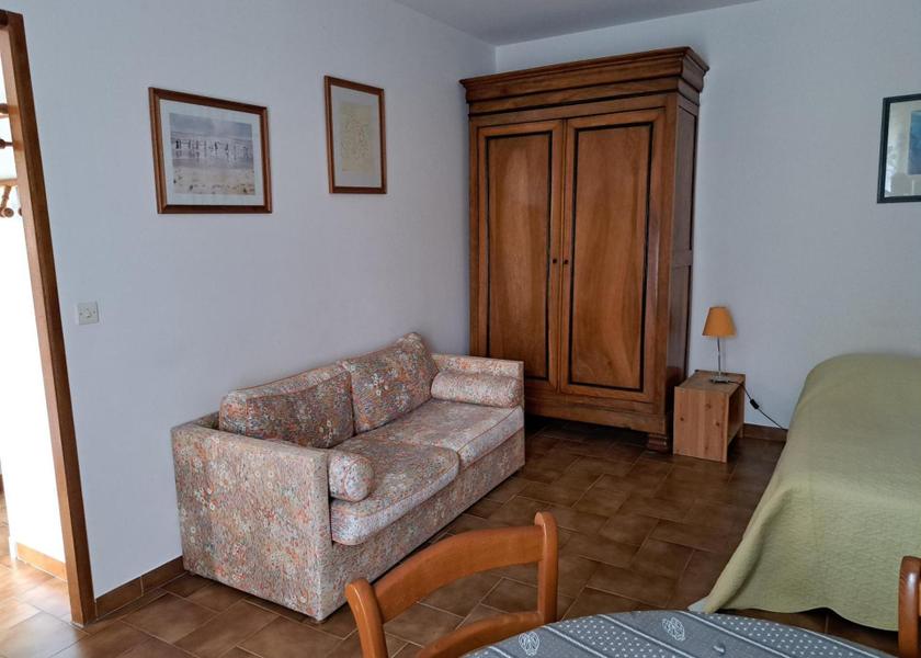 Provence-Alpes-Côte d'Azur Gréoux-les-Bains One-Bedroom Apartment