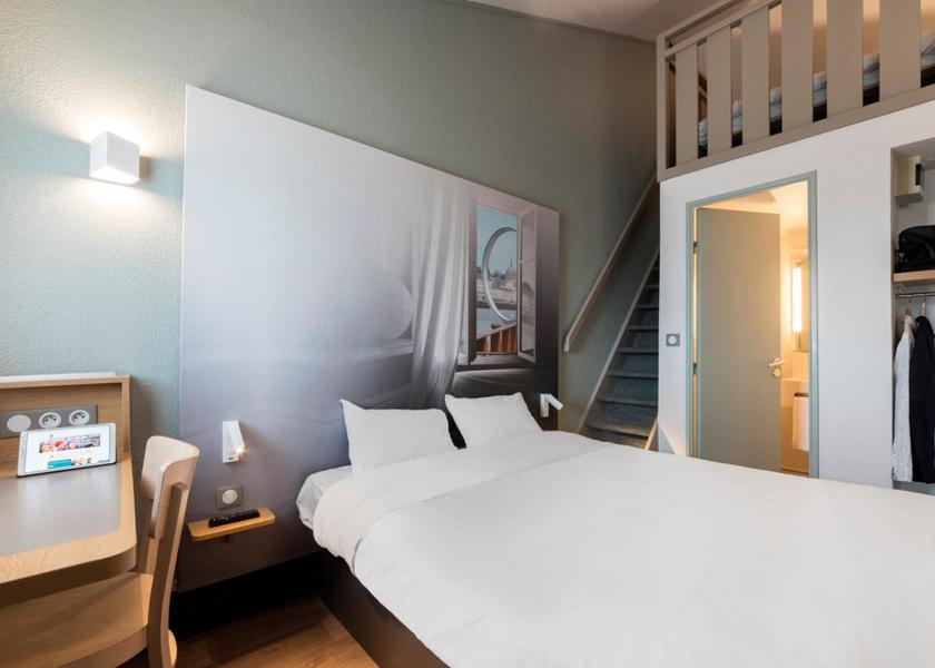 Pays de la Loire La Chapelle-sur-Erdre Quadruple Room