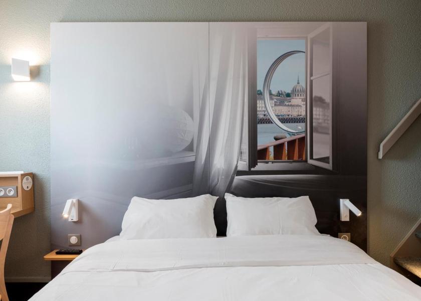 Pays de la Loire La Chapelle-sur-Erdre Quadruple Room