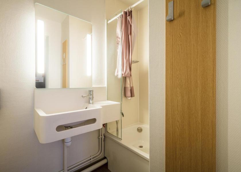 Brittany Langueux Standard Quadruple Room