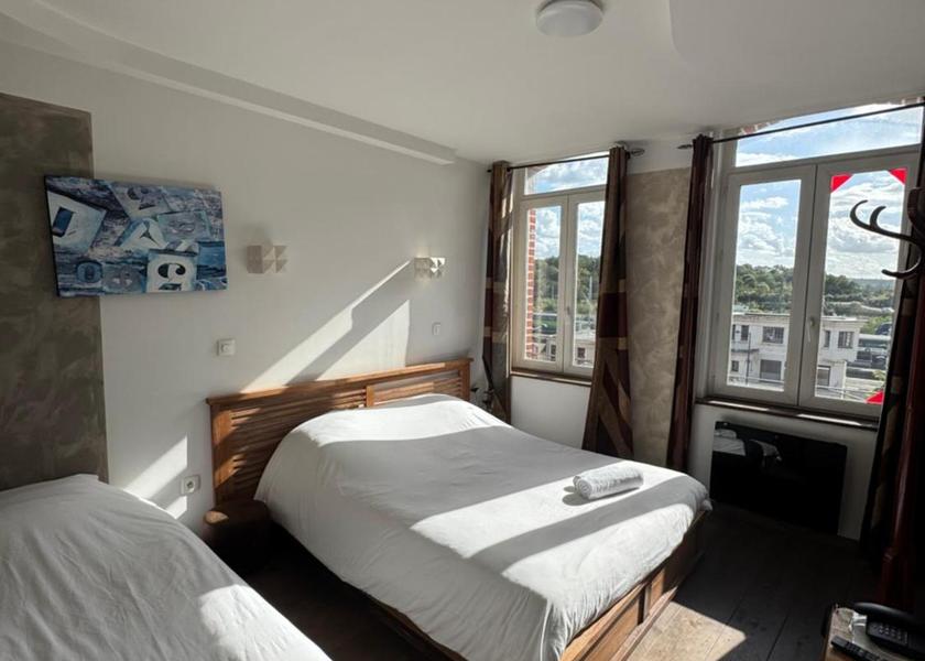 Hauts-de-France Lens Small Double Room