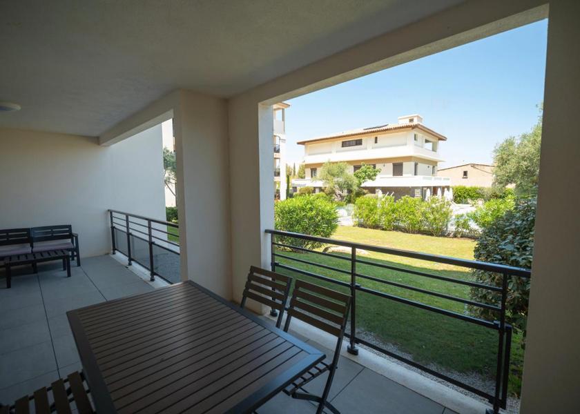 Corsica L'Île-Rousse One-Bedroom Apartment with Garden View (4 Adults)