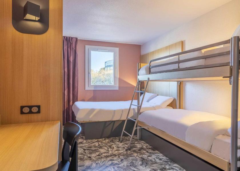 Provence - Alpes - Cote d'Azur Meyreuil Quadruple Room