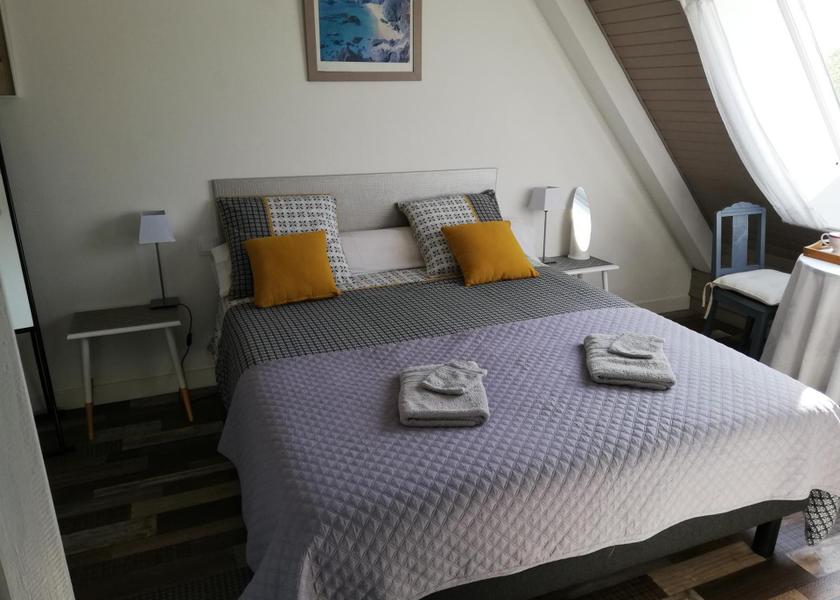 Brittany Quimperle Double Room with Private External Bathroom