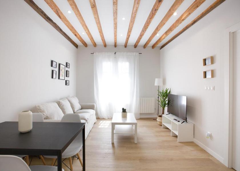 shared lounge/tv area