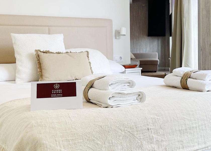 Asturias Llanes Deluxe One-Bedroom Apartment with Harbor View