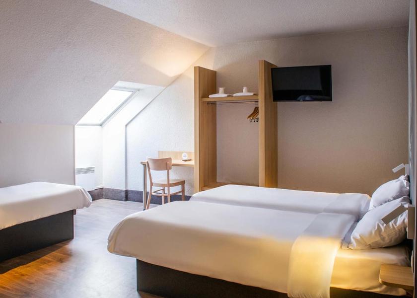 Hauts-de-France Saint-Quentin Classic Triple Room