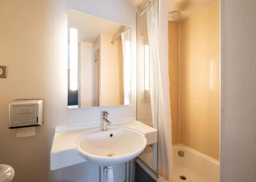 Hauts-de-France Seclin Quadruple Room