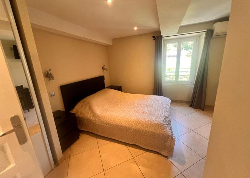 Provence-Alpes-Côte d'Azur Callas One-Bedroom Apartment With City View