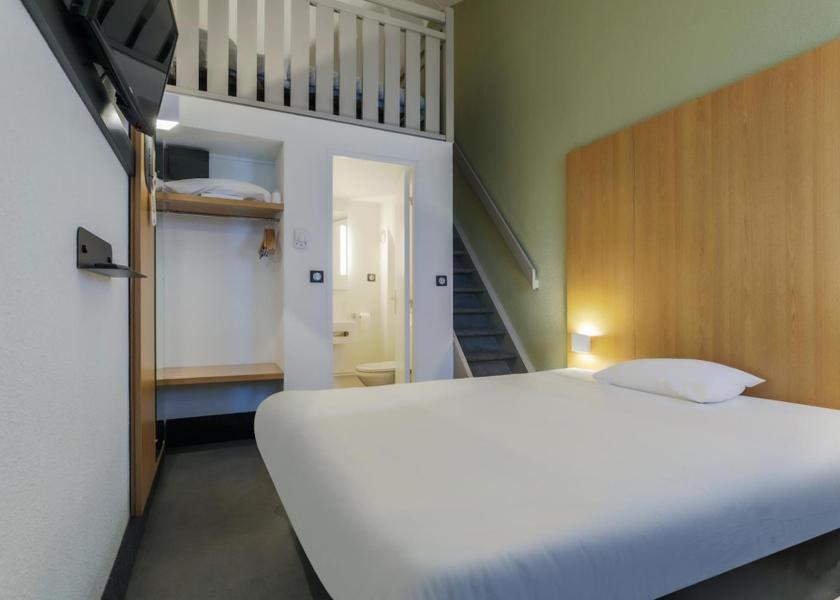 Grand Est Augny Quadruple Room