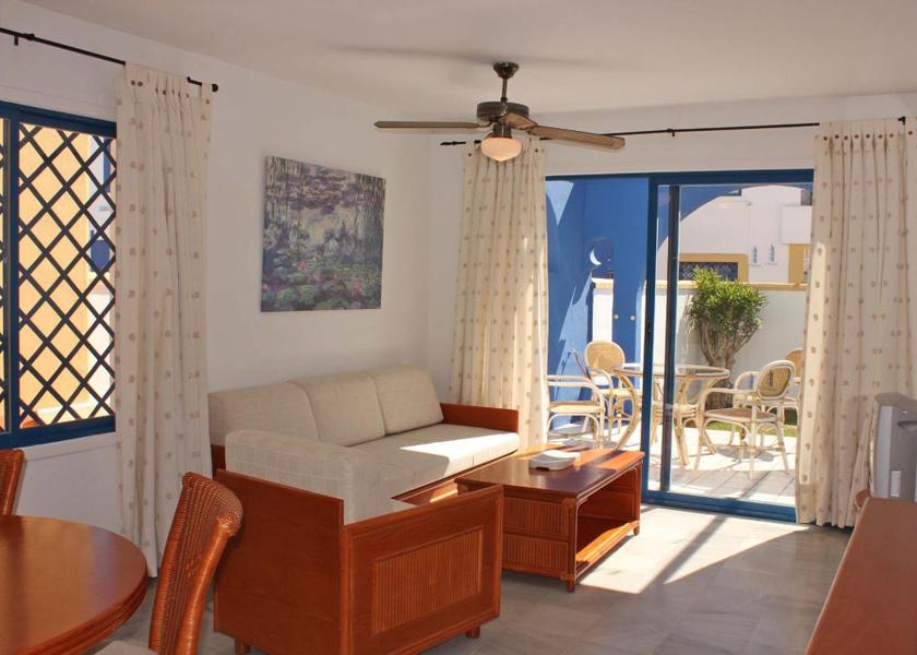 Andalusia Roquetas de Mar Apartment with Garden