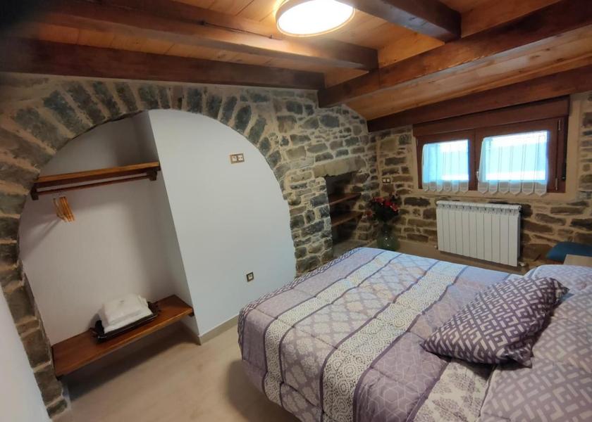 Aragon Sabinanigo Two-Bedroom Apartment