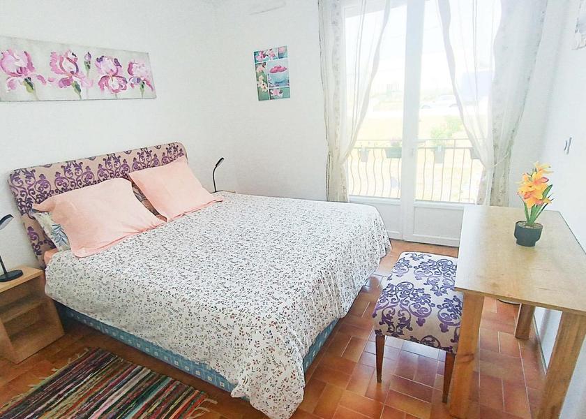 Nouvelle-Aquitaine Confolens Double Room with Shared Bathroom