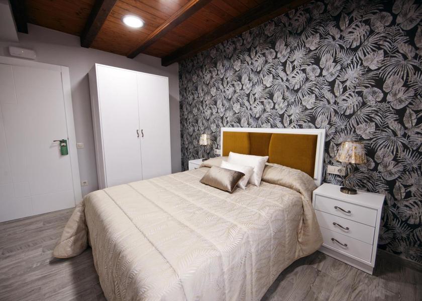 Castile and León Puebla de Sanabria Deluxe Double Room with Shower