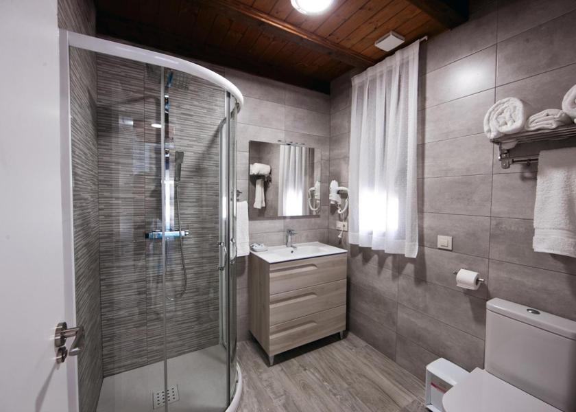Castile and León Puebla de Sanabria Deluxe Double Room with Shower