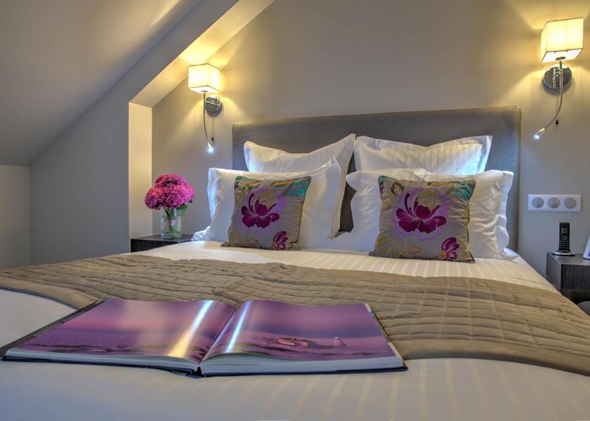 Hauts-de-France Meru Family Room