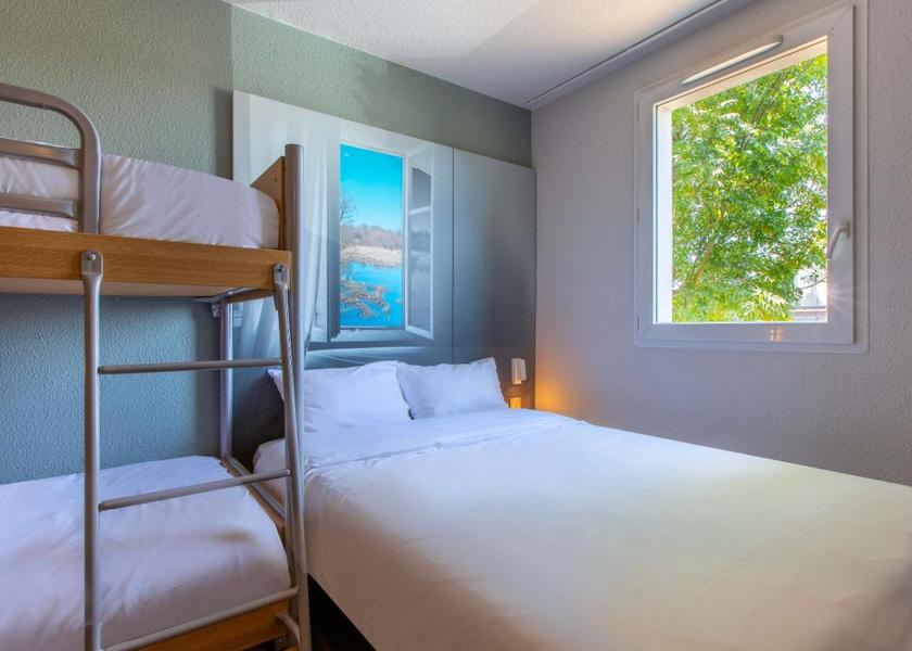 Centre - Loire Valley Chateauroux Quadruple Room