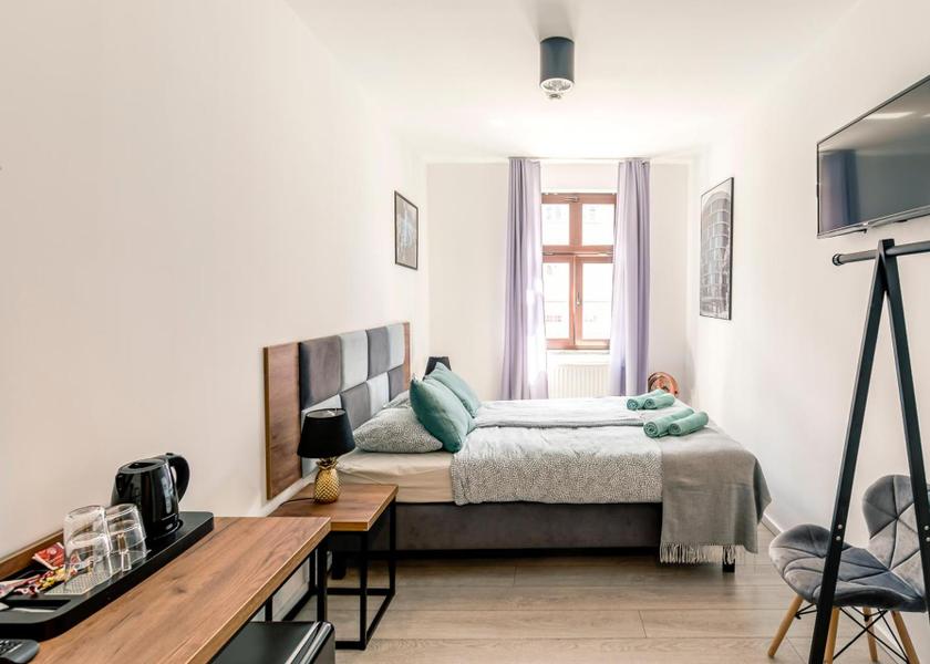 Greater Poland Voivodeship Poznan Queen Room with Shared Bathroom