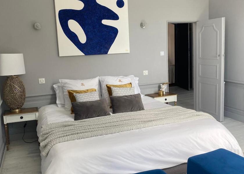 Hauts-de-France Montreuil-sur-Mer Queen Room with Garden View