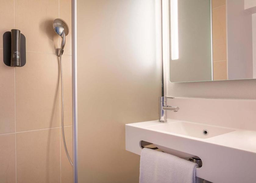 Provence - Alpes - Cote d'Azur Saint-Victoret Quadruple Room