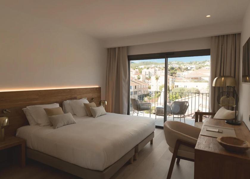Corsica Sari-Solenzara 1 KING BED,Non Smoking,Comfort Room,Balcony,VILLAG,Twin Beds on Request