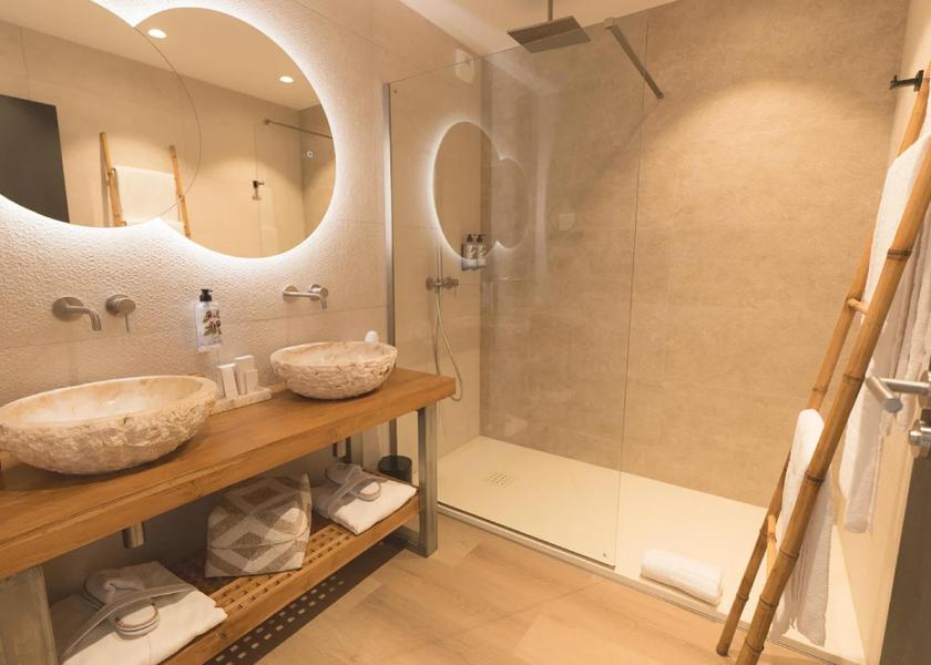 Corsica Sari-Solenzara 1 KING BED,Non Smoking,Comfort Room,Balcony,VILLAG,Twin Beds on Request