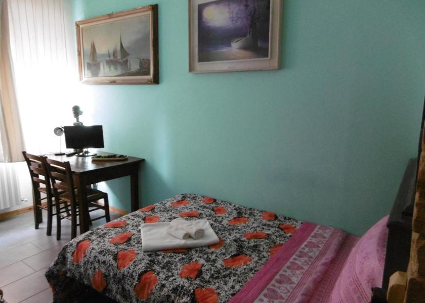 Marche Ancona Single Room with Private External Bathroom