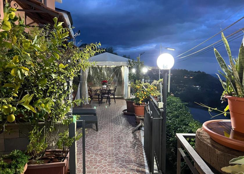 Sicily Castelmola balcony/terrace