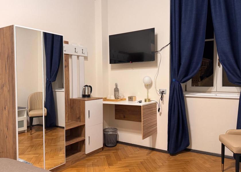 Friuli Venezia Giulia Trieste Standard Queen Room