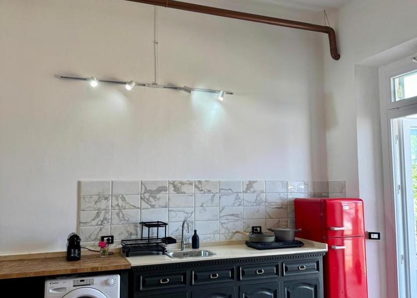 Abruzzo Pescara Deluxe One-Bedroom Apartment with Balcony 