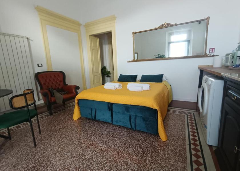Abruzzo Pescara Deluxe One-Bedroom Apartment with Balcony 