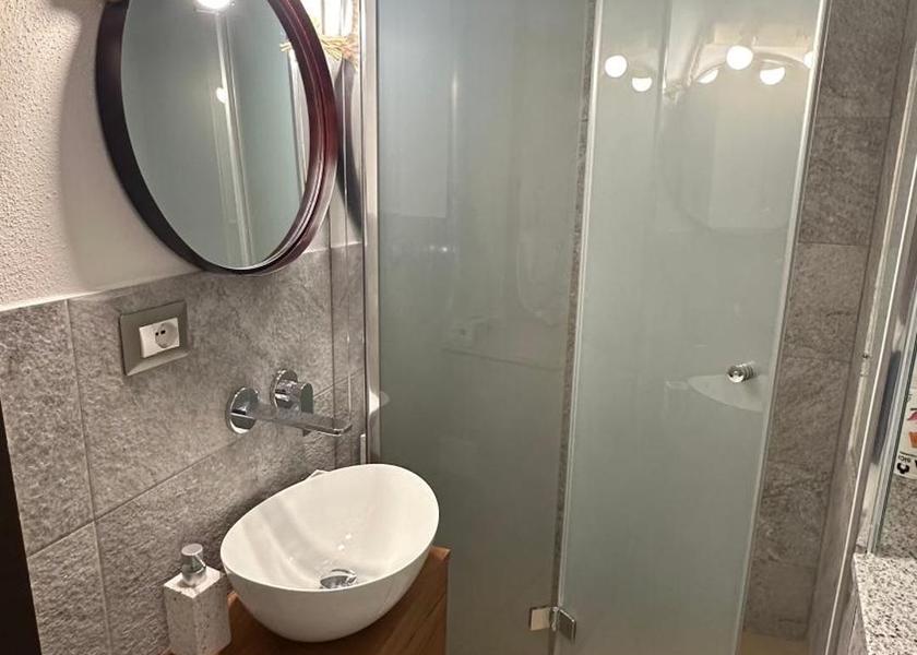 Valle d'Aosta Aosta Double Room with Private Bathroom