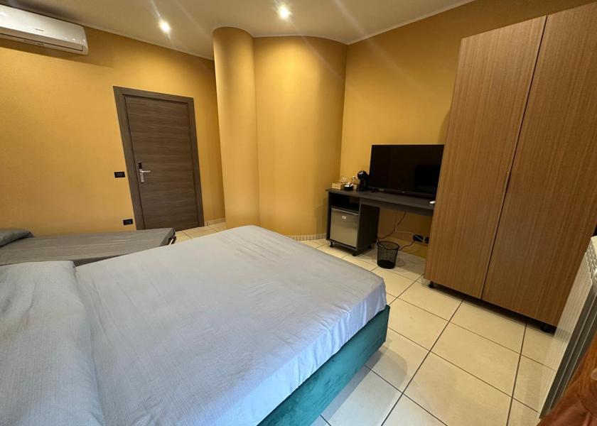 Campania Casoria Deluxe Room (2 Adults + 1 Child)