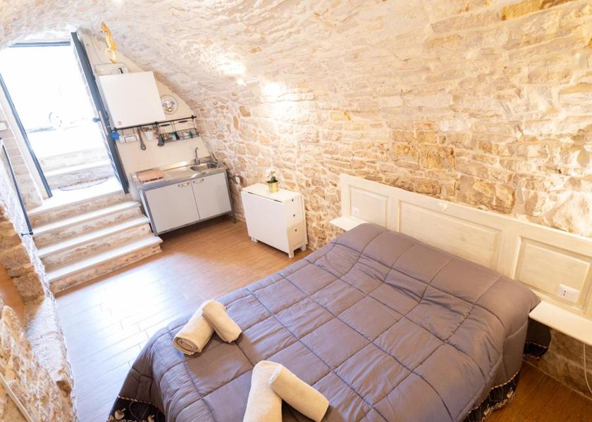 Puglia Giovinazzo Double Room with Private Bathroom