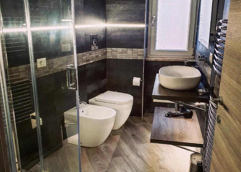 Molise Campobasso Suite-Lusso-Bagno in camera con doccia-Balcone-Deluxe