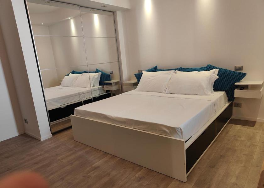 Marche Falconara Marittima Large Double Room