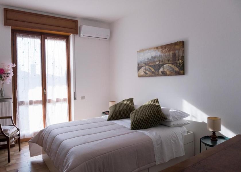 Lombardy Lainate Double Room with Shared Bathroom