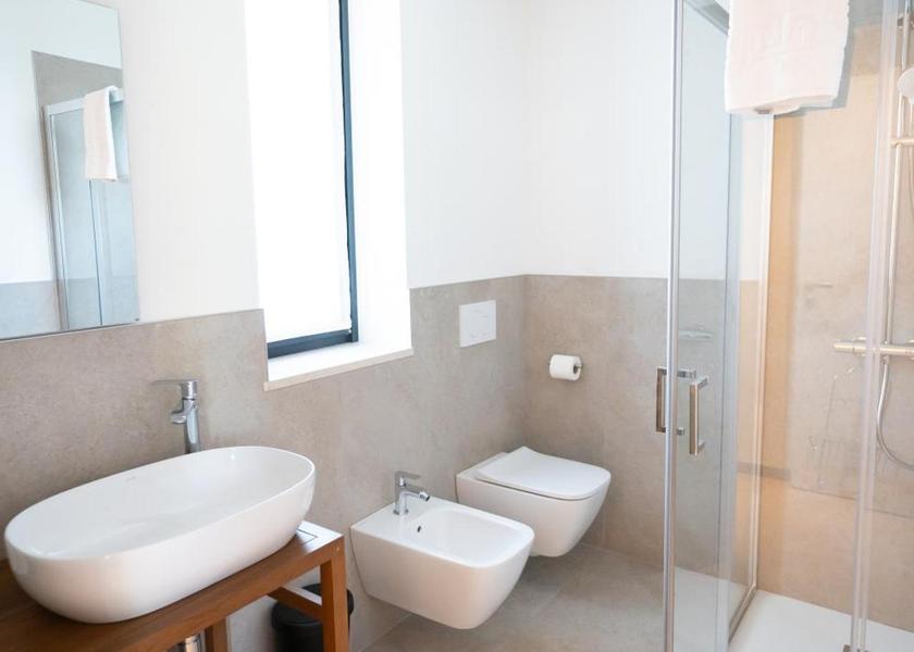 Veneto Lazise One-Bedroom Apartment with View