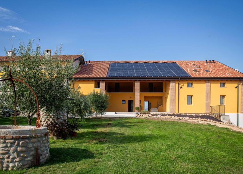 Veneto Lazise Triple Room with Balcony