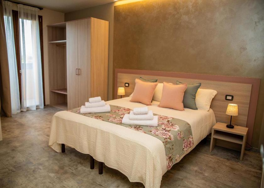 Veneto Lazise Triple Room with Balcony