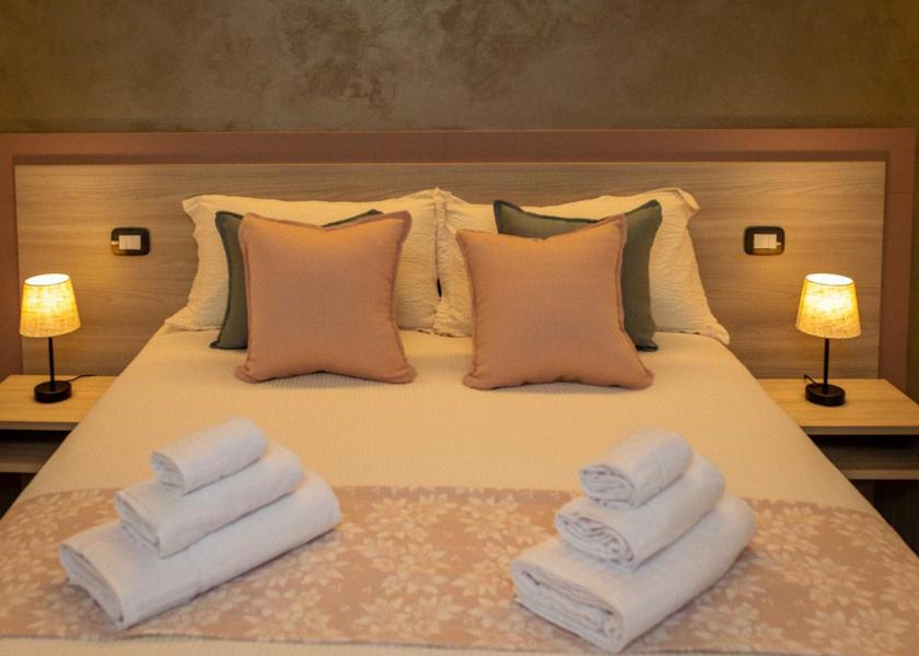 Veneto Lazise Triple Room with Balcony