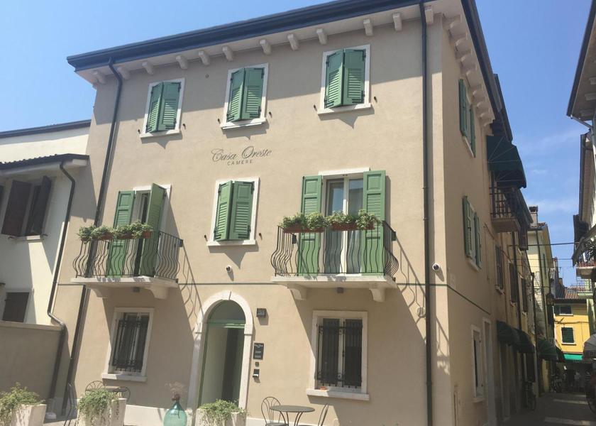 Veneto Lazise entrance