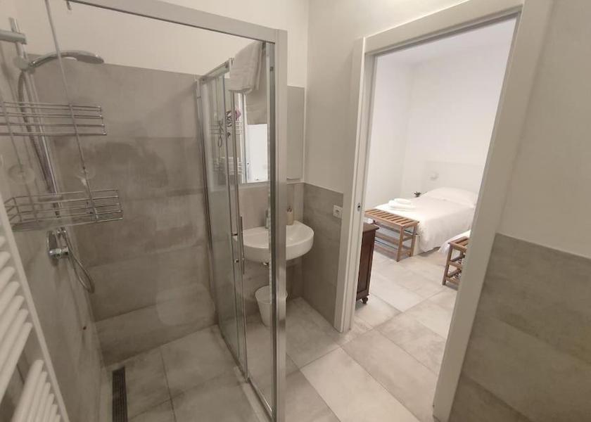 Lombardy Orio Al Serio shower