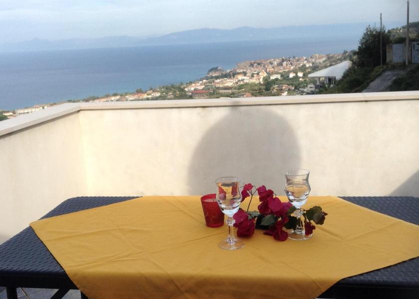 Calabria Ricadi Apartment with Terrace