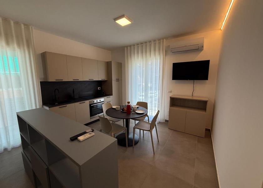 Marche San Benedetto del Tronto Deluxe One-Bedroom Apartment with City View
