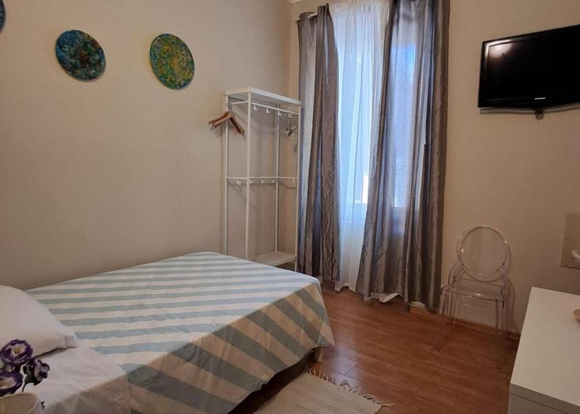 Lazio Marino Single Room with Shared Bathroom