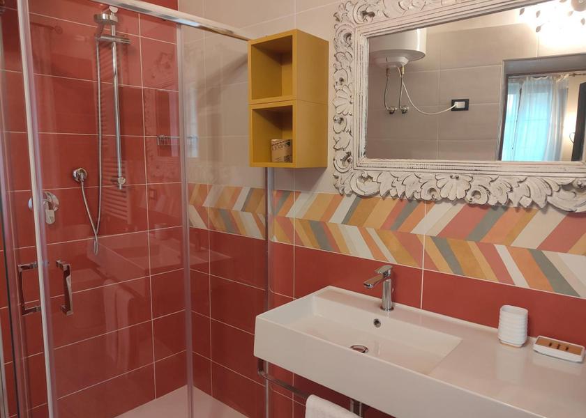 Tuscany Castagneto Carducci Double Room with Private Bathroom