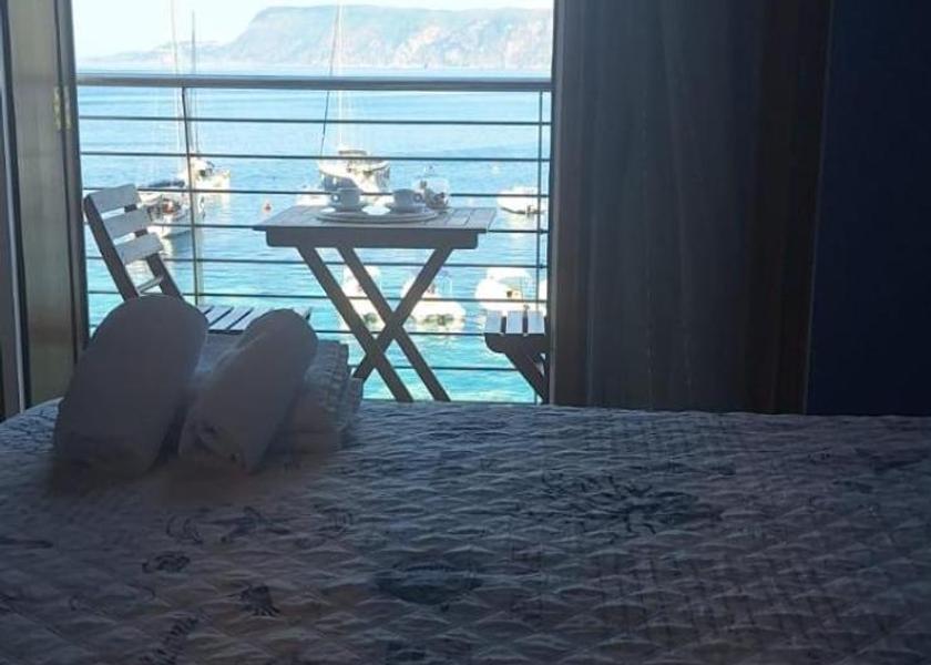 Calabria Scilla Superior Triple Room with Sea View